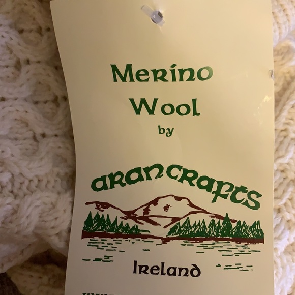 ❌SOLD❌Aran Crafts Roll neck sweater - Picture 6 of 8